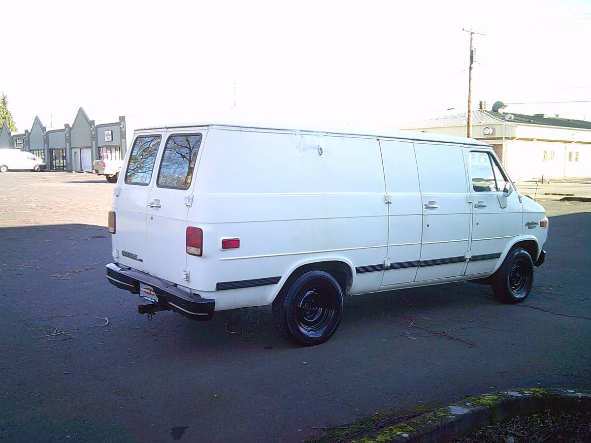 Chevrolet-g20-van-no-windows-v8-at-1-owner-1993-white-6