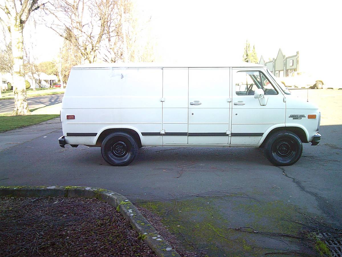 Chevrolet-g20-van-no-windows-v8-at-1-owner-1993-white-7