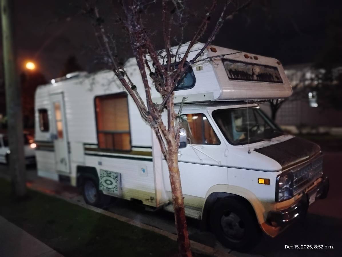 Chevrolet-g30-1980-white-7