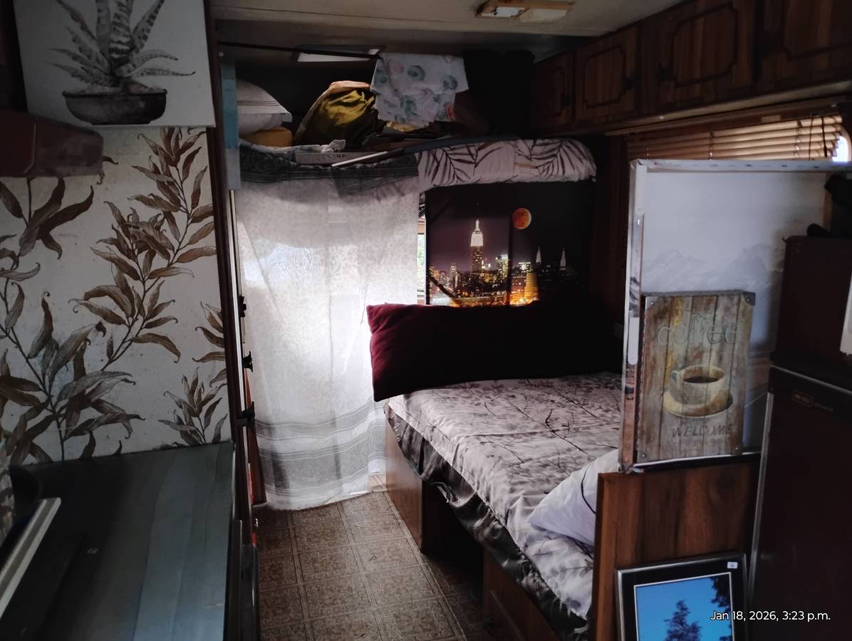 Chevrolet-g30-1980-white-9