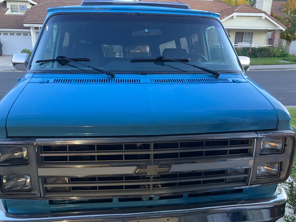 Chevrolet-g30-1990-blue-3