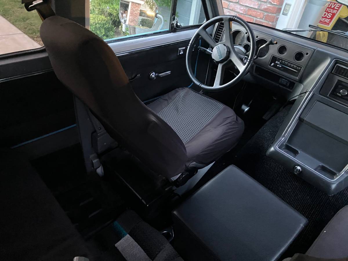 Chevrolet-g30-1990-blue-5