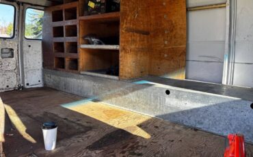 Chevrolet-g30-1995-white