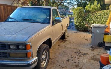 Chevrolet-gmt-400-1-ton-nominal-1988-custom-1