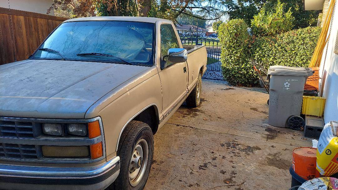 Chevrolet-gmt-400-1-ton-nominal-1988-custom-1