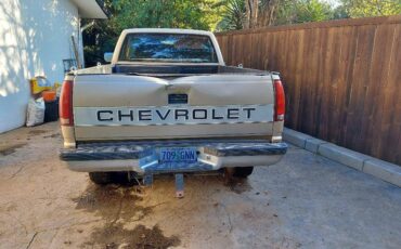 Chevrolet-gmt-400-1-ton-nominal-1988-custom-2