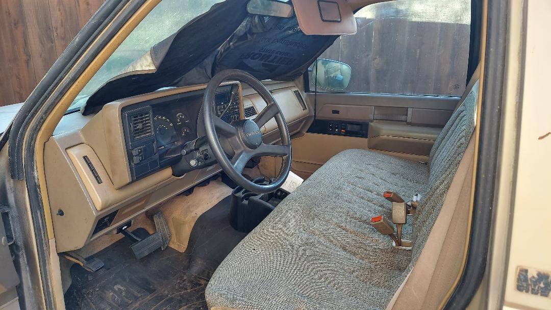 Chevrolet-gmt-400-1-ton-nominal-1988-custom-5