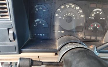 Chevrolet-gmt-400-1-ton-nominal-1988-custom-7