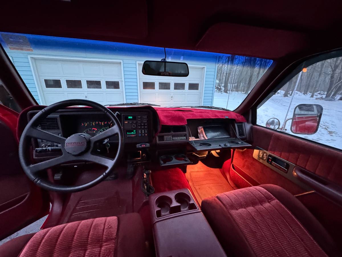 Chevrolet-gmt-400-1-ton-nominal-1994-red-12