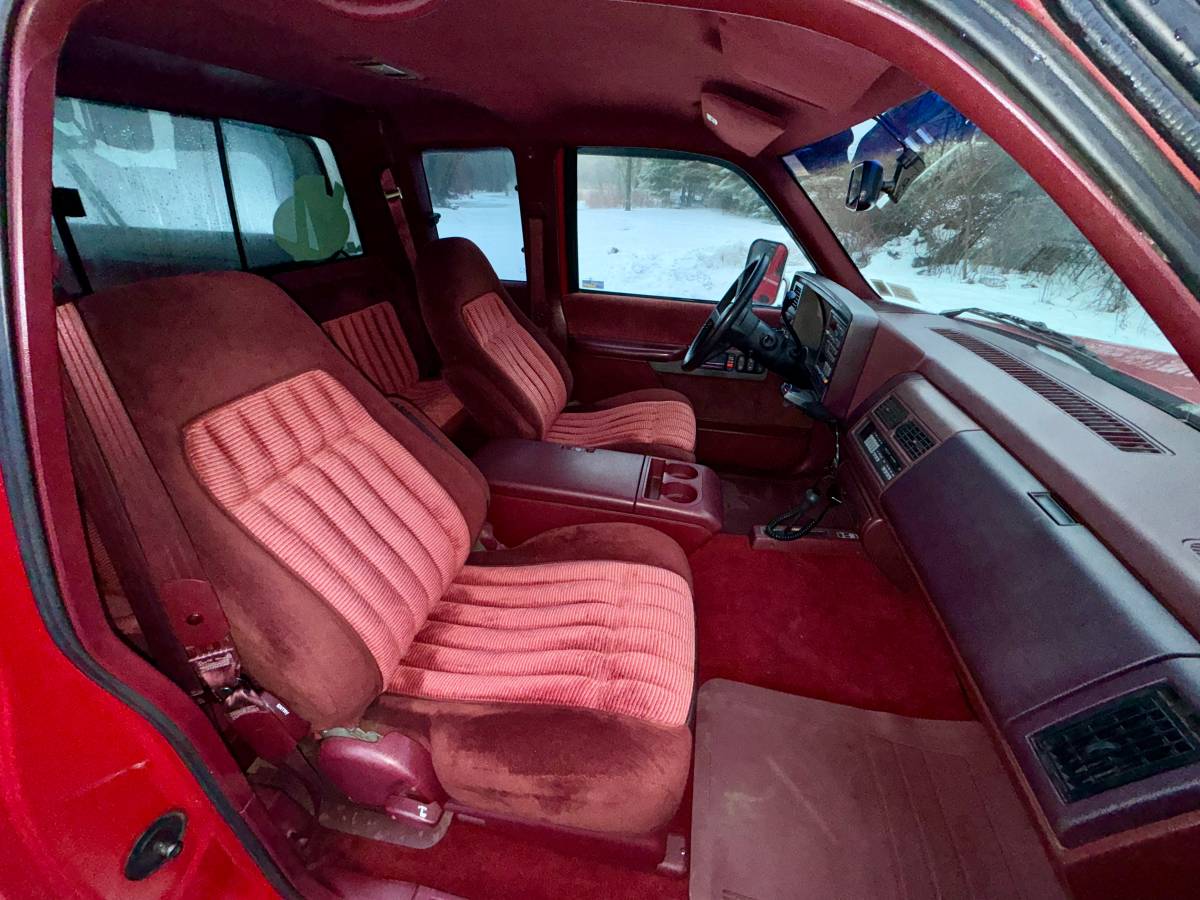 Chevrolet-gmt-400-1-ton-nominal-1994-red-8