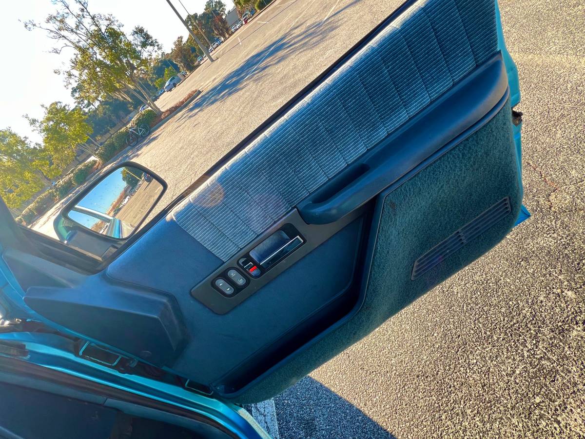 Chevrolet-gmt-400-12-ton-nominal-1993-blue-6