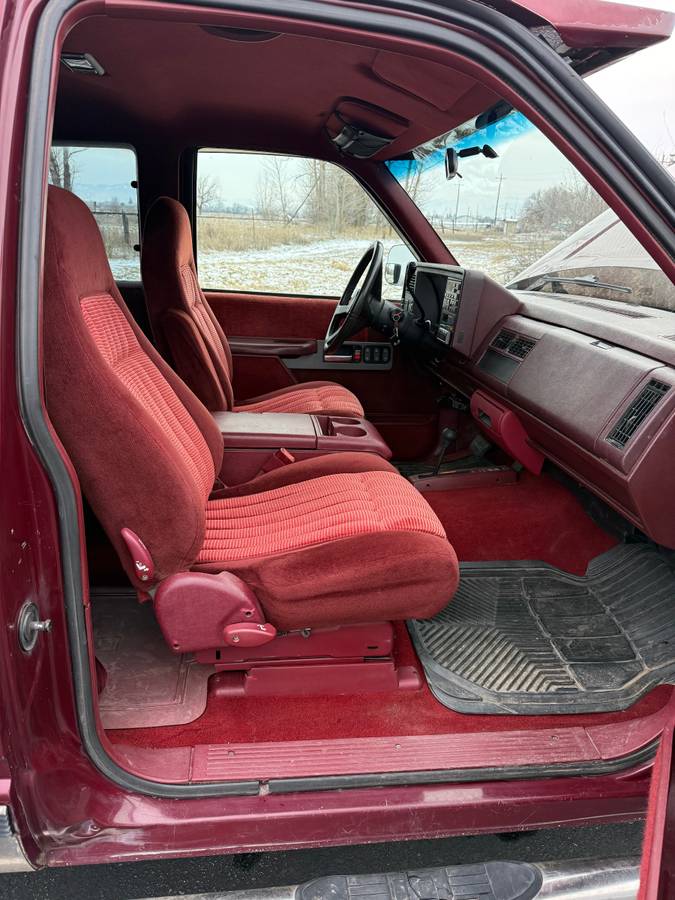 Chevrolet-gmt-400-12-ton-nominal-1994-red-4