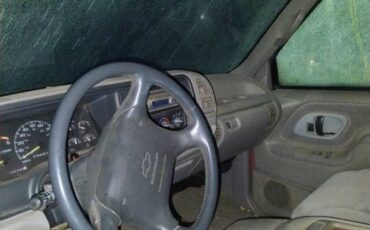 Chevrolet-gmt-400-12-ton-nominal-1995-red-3