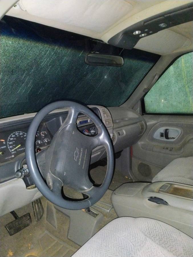 Chevrolet-gmt-400-12-ton-nominal-1995-red-3