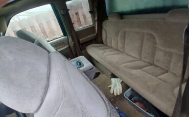 Chevrolet-gmt-400-12-ton-nominal-1996-green-4