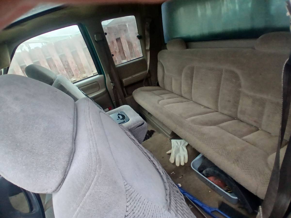 Chevrolet-gmt-400-12-ton-nominal-1996-green-4