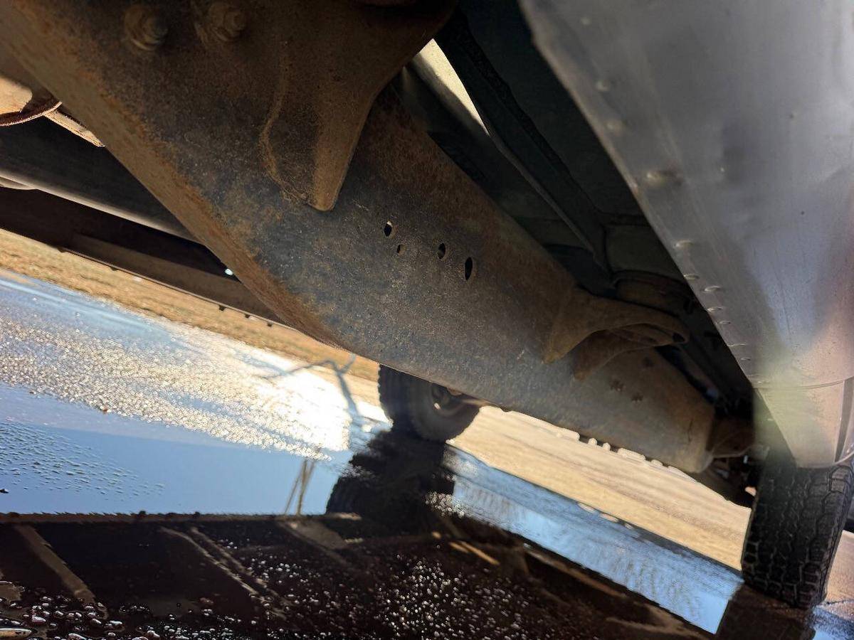 Chevrolet-gmt-400-1993-green-12