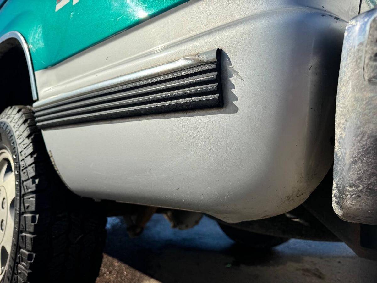 Chevrolet-gmt-400-1993-green-7