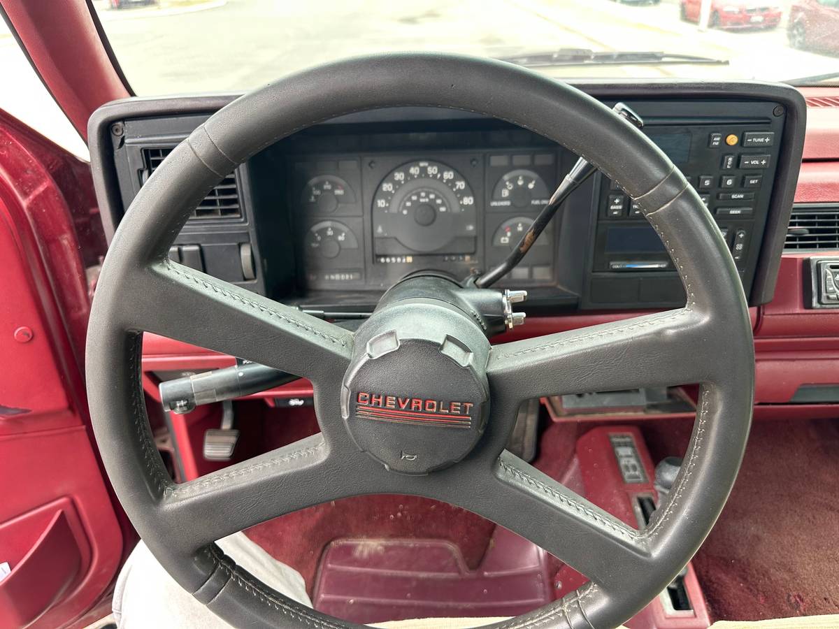 Chevrolet-gmt-400-conventional-cab-1988-4