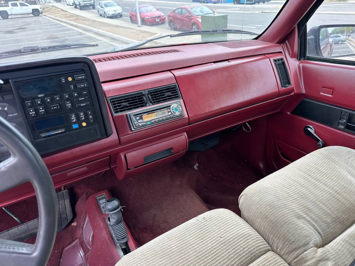 Chevrolet-gmt-400-conventional-cab-1988-5