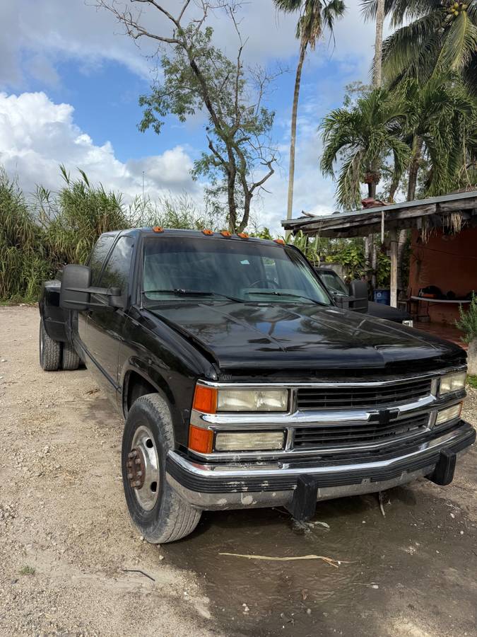 Chevrolet-gmt-400-diesel-1993-black-6