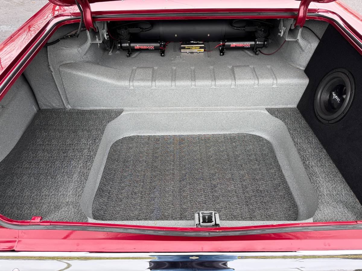 Chevrolet-impala-1961-custom-10