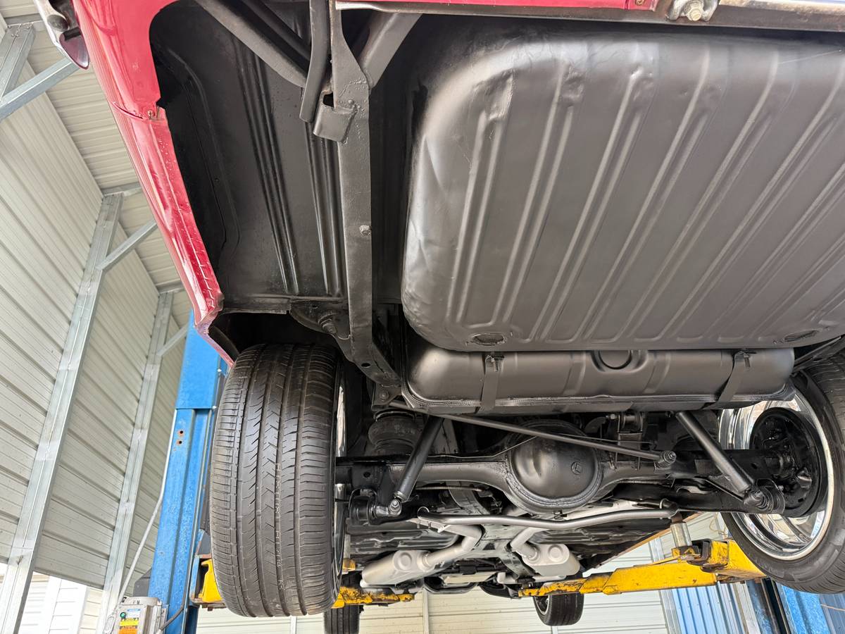 Chevrolet-impala-1961-custom-146