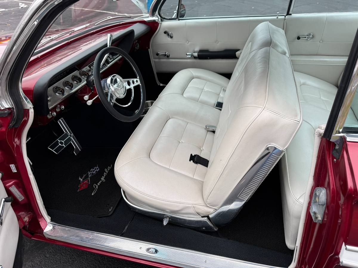 Chevrolet-impala-1961-custom-15