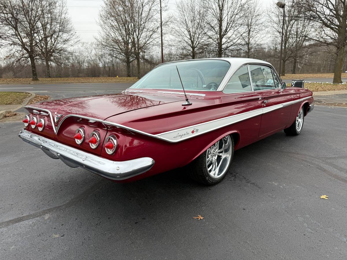 Chevrolet-impala-1961-custom-20