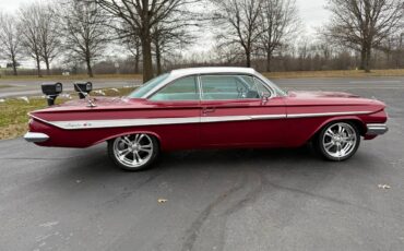 Chevrolet-impala-1961-custom-21