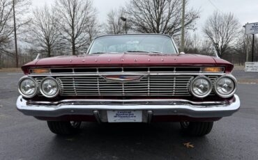 Chevrolet-impala-1961-custom-35