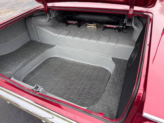 Chevrolet-impala-1961-custom-377