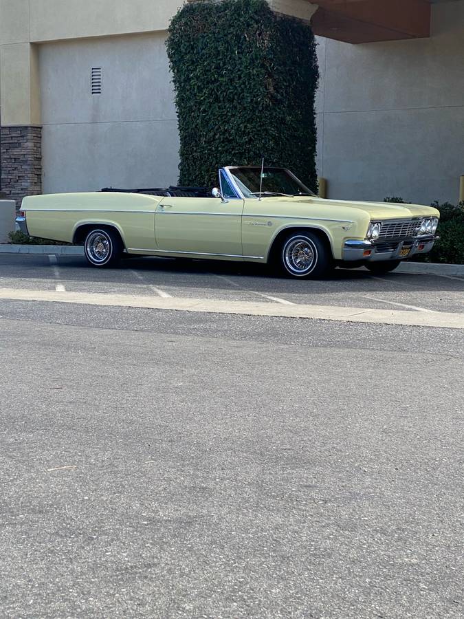 Chevrolet-impala-1966-yellow-11