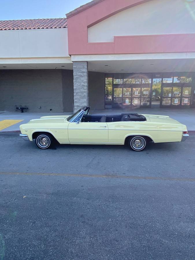 Chevrolet-impala-1966-yellow-16