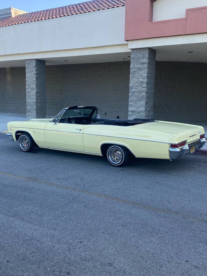 Chevrolet-impala-1966-yellow-2