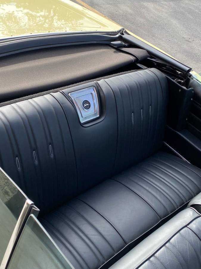 Chevrolet-impala-1966-yellow-5