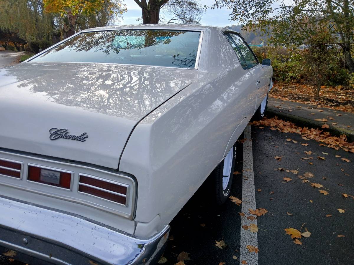 Chevrolet-impala-1975-2