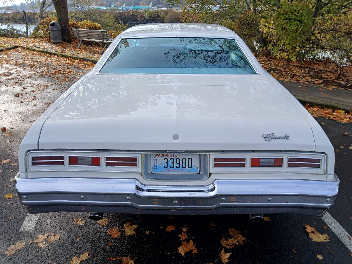 Chevrolet-impala-1975-3