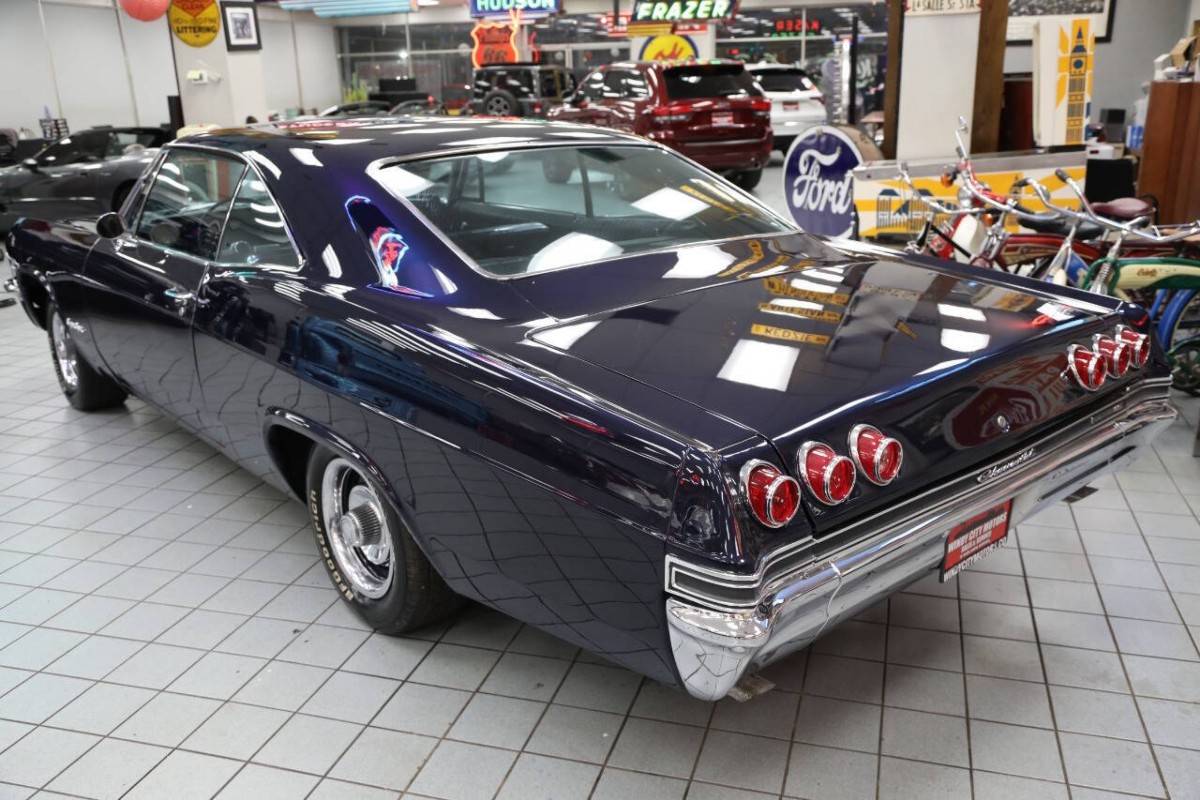 Chevrolet-impala-ss-1965-blue-16