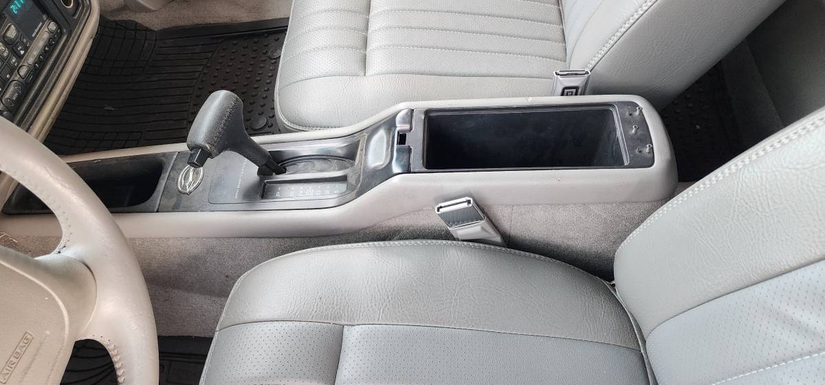 Chevrolet-impala-ss-1996-black-10