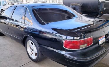 Chevrolet-impala-ss-1996-black-18