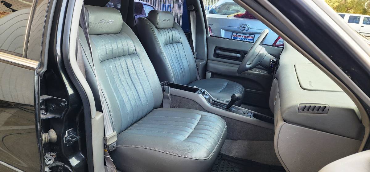 Chevrolet-impala-ss-1996-black-20