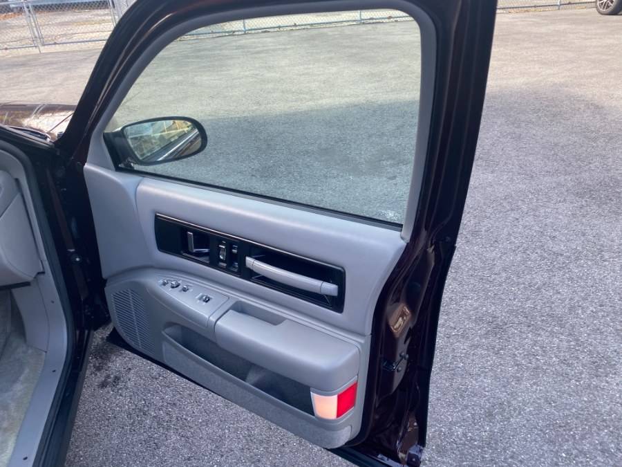 Chevrolet-impala-ss-1996-red-4