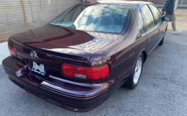 Chevrolet-impala-ss-1996-red-6
