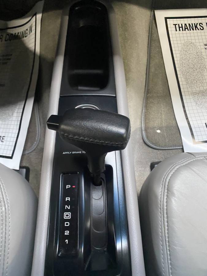 Chevrolet-impala-ss-1996-red-8