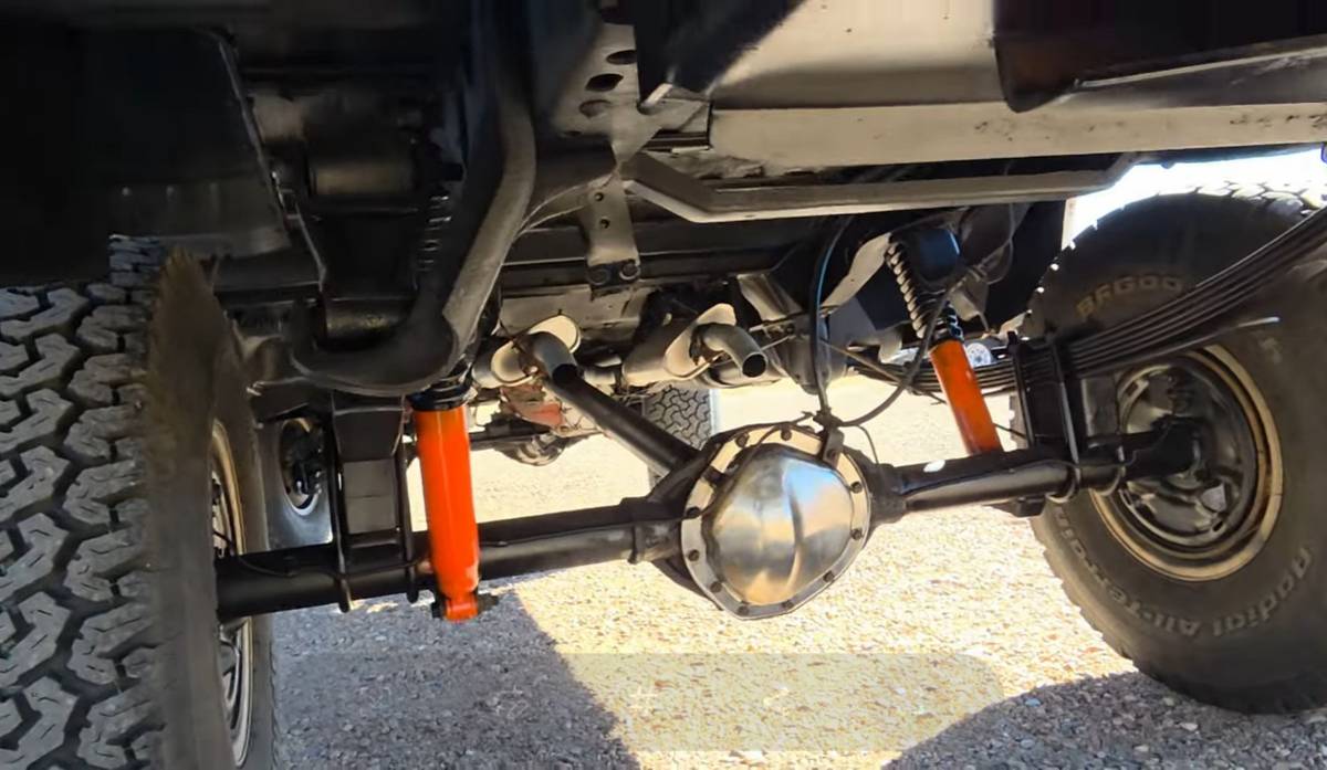 Chevrolet-k10-cheyenne-1973-grey-10