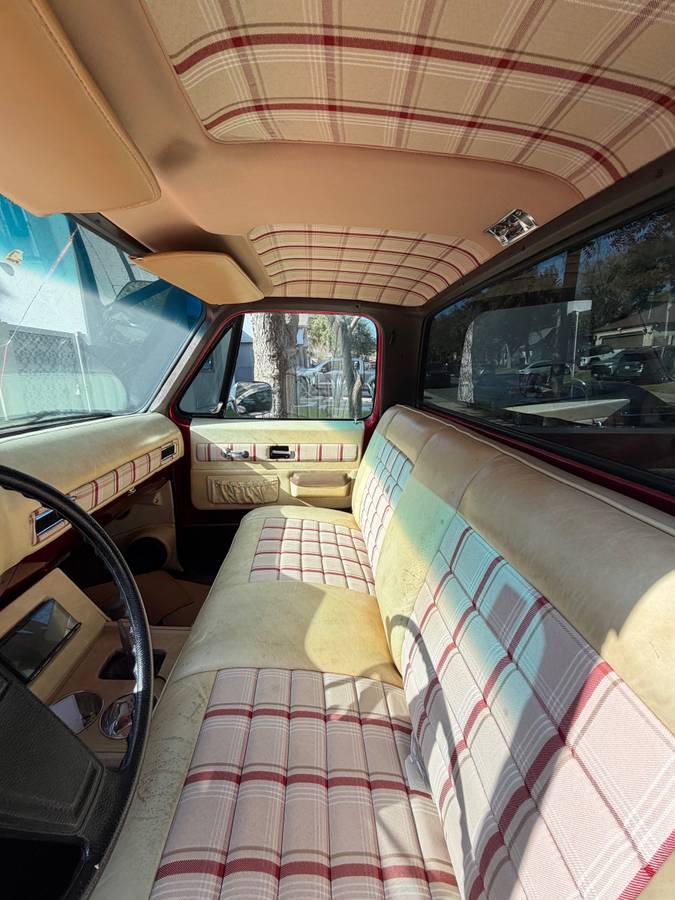 Chevrolet-k10-custom-deluxe-1974-red-7