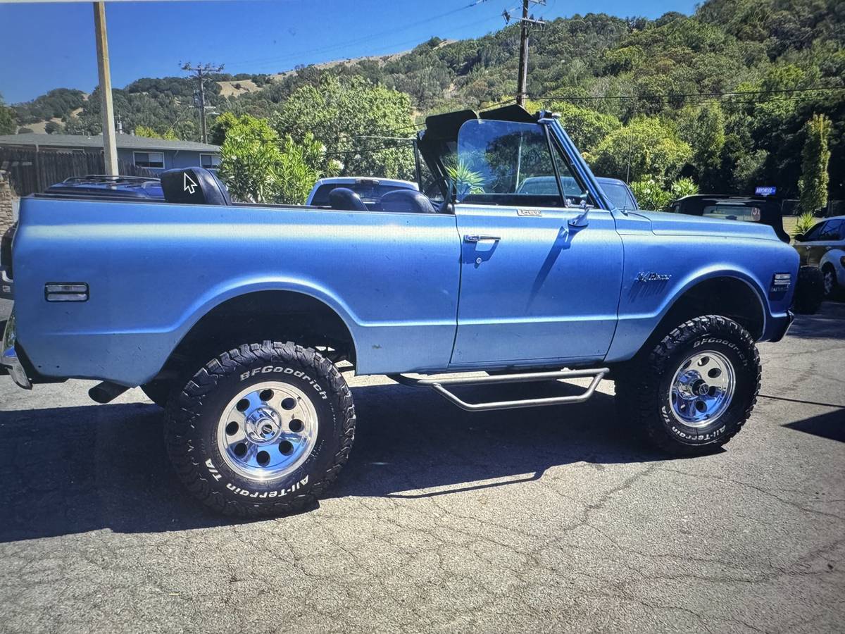 Chevrolet-k5-blazer-1972-blue