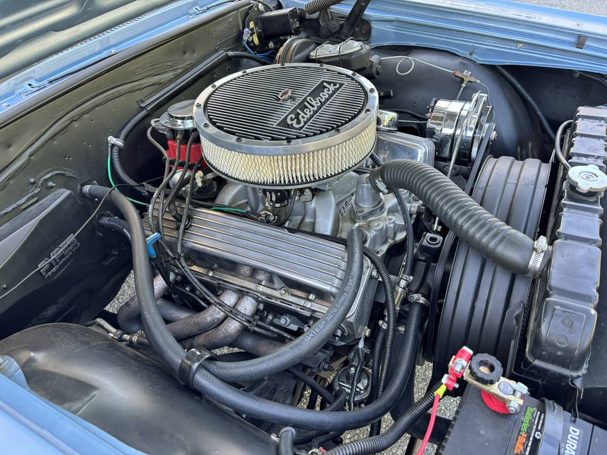 Chevrolet-malibu-1964-blue-17