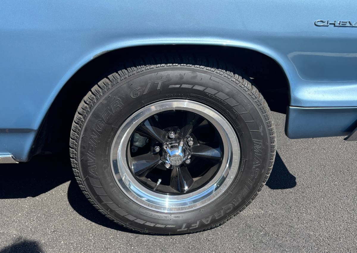 Chevrolet-malibu-1964-blue-23